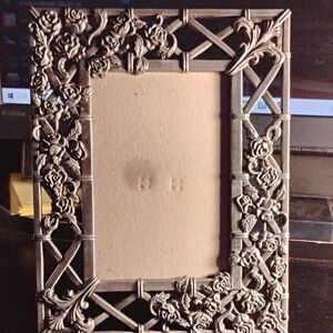 Elegant Silver Floral Photo Frame